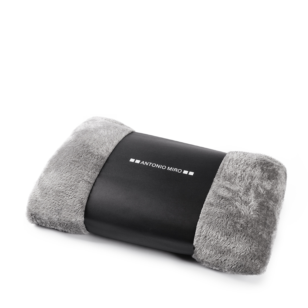 Coperta Kira